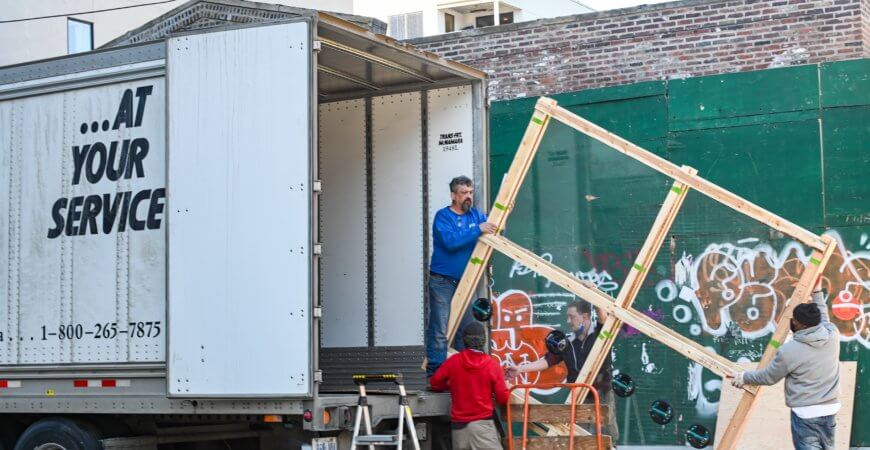 removal team packing van